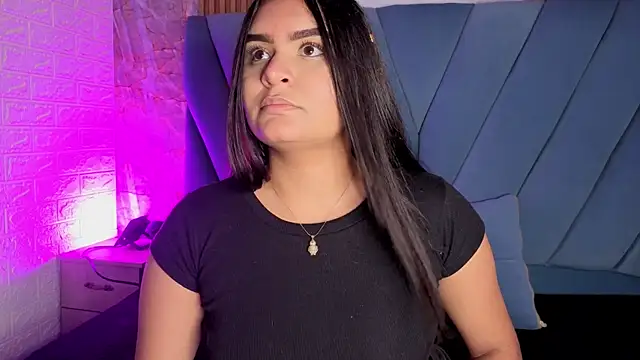 Snapshot of amarahanks1 chatting on 11.16.25 amarahanks1 online show from 11.16.25