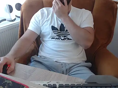 strongcoffee10 online show from 11.14.25