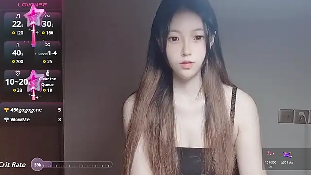 JuliaNoir online show from 11.08.25