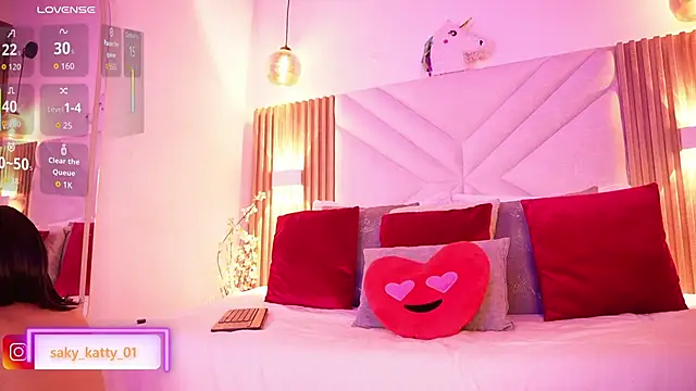 Kat Saky online show from 03.12.26