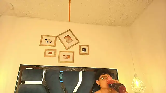 Zoe And Dylan  online show from 12.01.25