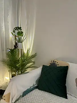 HotLdyllic online show from 07.25.26