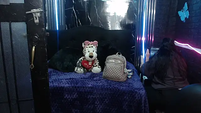 Snapshot of lehia_285 chatting on 06.25.26 lehia 285 online show from 06.25.26