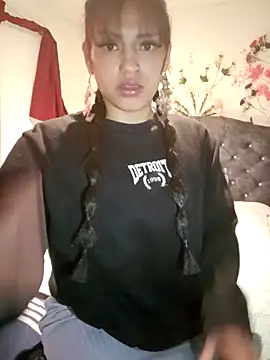 BellaChiquis  online show from 01.14.26