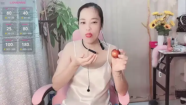 Snapshot of Lingling-Baby520 chatting on 07.15.26 Lingling-Baby520 online show from 07.15.26