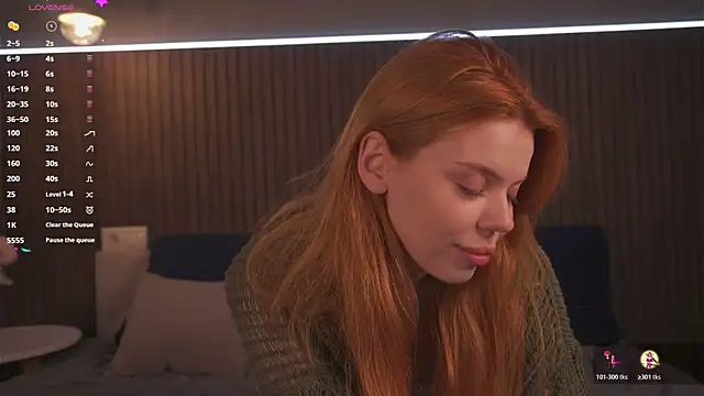 Snapshot of foxyriss chatting on 11.29.25 foxyriss online show from 11.29.25