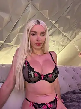 Snapshot of Lana-Grey chatting on 05.03.26 Lana-Grey online show from 05.03.26