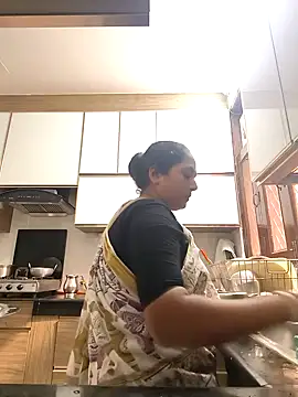 Hot-Sana2 online show from 11.04.25