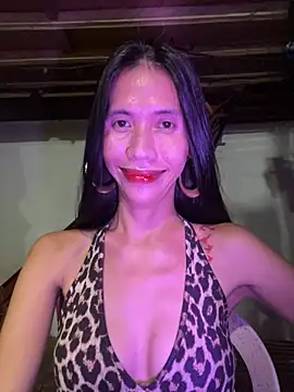 Snapshot of bellaUtops chatting on 07.16.26 bellaUtops online show from 07.16.26