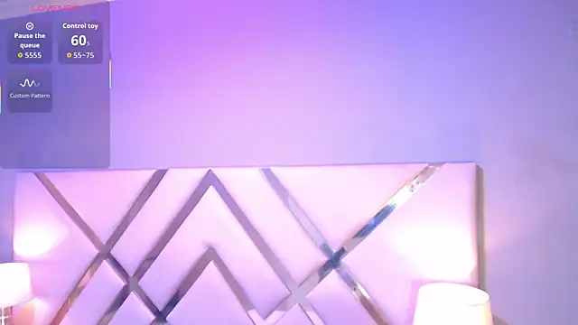 Snapshot of GiselJones chatting on 11.07.25 GiselJones online show from 11.07.25