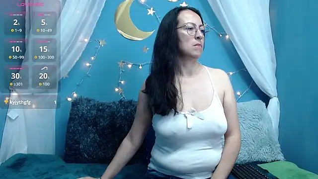 Lauryn Jones online show from 01.06.26