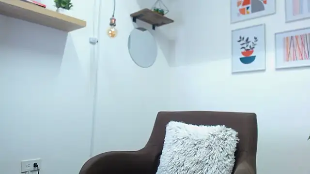 Lauryn Jones online show from 02.20.26