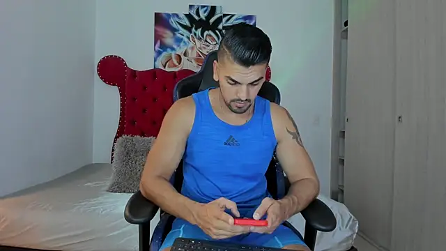 Snapshot of axelwinters__ chatting on 12.05.25 axelwinters online show from 12.05.25