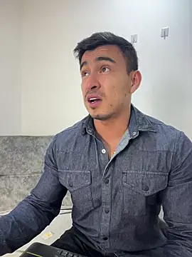 Chris Clarck online show from 11.10.25