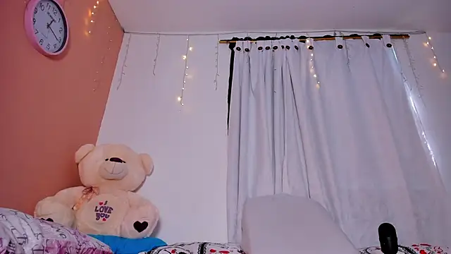 miah smith123 online show from 11.12.25