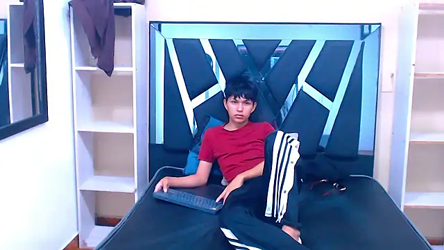 Snapshot of Mortelle_ chatting on 01.15.26 Mortelle online show from 01.15.26