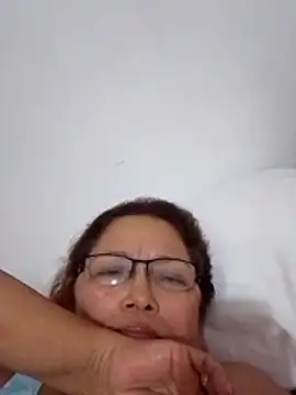 Snapshot of Cessi50 chatting on 02.13.26 Cessi50 online show from 02.13.26