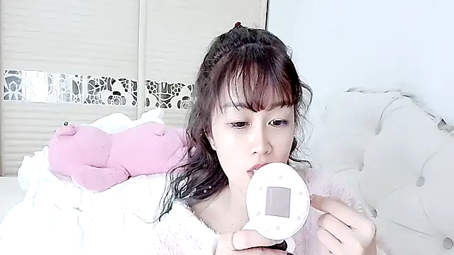 Snapshot of lookbyby chatting on 01.11.26 lookbyby online show from 01.11.26