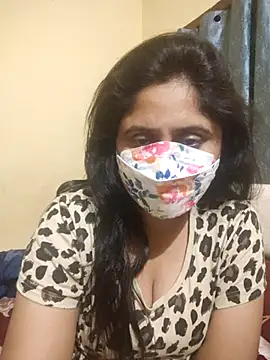 Snapshot of mouni499 chatting on 11.18.25 mouni499 online show from 11.18.25