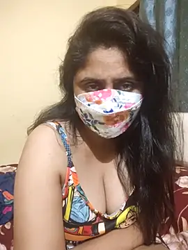 Snapshot of mouni499 chatting on 11.22.25 mouni499 online show from 11.22.25