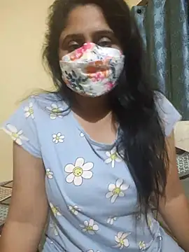 Snapshot of mouni499 chatting on 11.24.25 mouni499 online show from 11.24.25