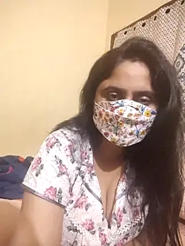 Snapshot of mouni499 chatting on 12.16.25 mouni499 online show from 12.16.25