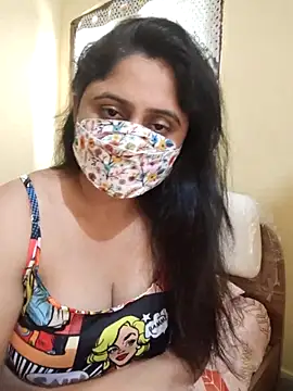 Snapshot of mouni499 chatting on 12.20.25 mouni499 online show from 12.20.25