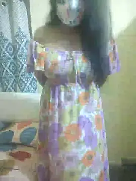 Snapshot of mouni499 chatting on 12.22.25 mouni499 online show from 12.22.25