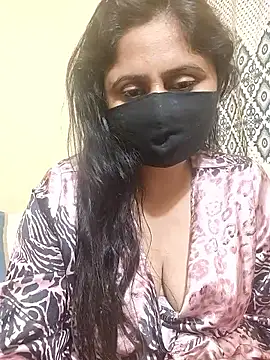 Snapshot of mouni499 chatting on 02.02.26 mouni499 online show from 02.02.26