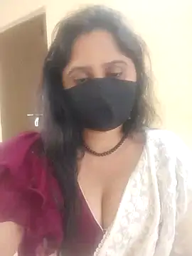 Snapshot of mouni499 chatting on 02.03.26 mouni499 online show from 02.03.26