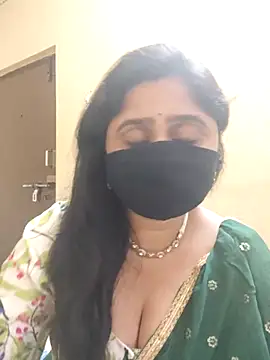 Snapshot of mouni499 chatting on 02.23.26 mouni499 online show from 02.23.26