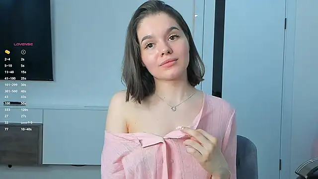 Xo Laura online show from 04.03.26