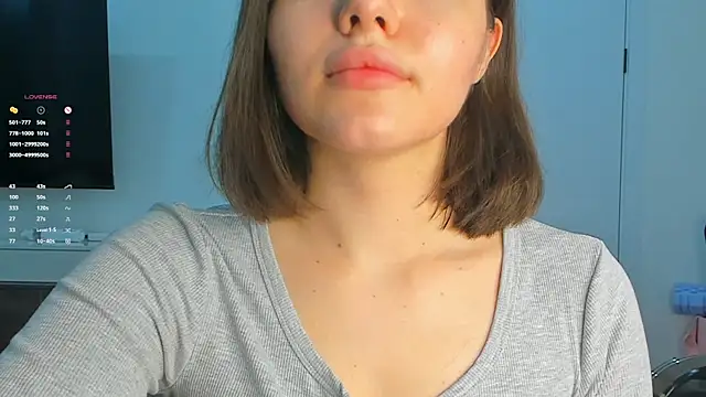 Xo Laura online show from 04.13.26