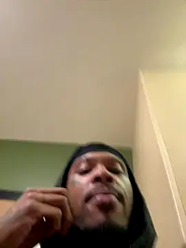 Snapshot of urnewfantasyzzz chatting on 11.03.25 urnewfantasyzzz online show from 11.03.25