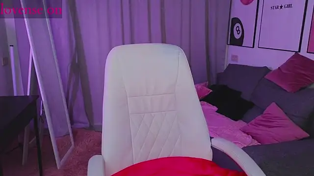 Rosie Mac online show from 05.11.26