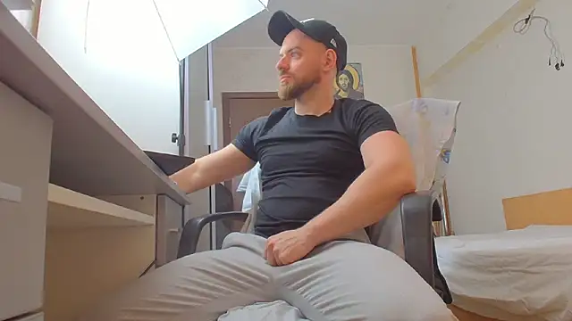 Snapshot of Ryanstone_ chatting on 04.01.26 Ryanstone online show from 04.01.26