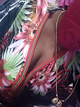 Snapshot of hyd_couple7878 chatting on 11.14.25 hyd couple7878 online show from 11.14.25