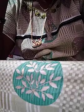 Snapshot of hyd_couple7878 chatting on 11.16.25 hyd couple7878 online show from 11.16.25