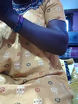 Snapshot of hyd_couple7878 chatting on 11.19.25 hyd couple7878 online show from 11.19.25