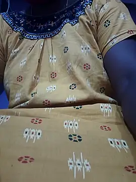 Snapshot of hyd_couple7878 chatting on 11.19.25 hyd couple7878 online show from 11.19.25