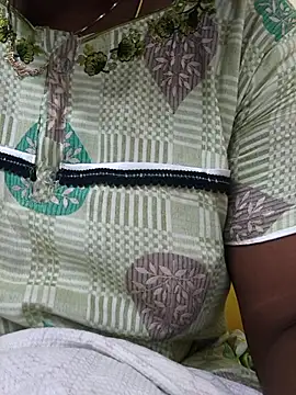 Snapshot of hyd_couple7878 chatting on 11.25.25 hyd couple7878 online show from 11.25.25