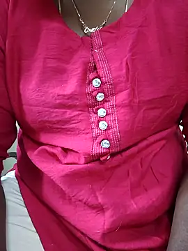 Snapshot of hyd_couple7878 chatting on 11.30.25 hyd couple7878 online show from 11.30.25