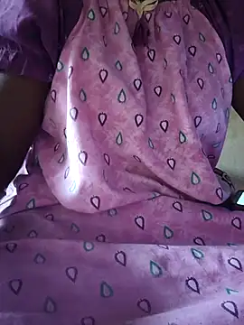 Snapshot of hyd_couple7878 chatting on 12.05.25 hyd couple7878 online show from 12.05.25