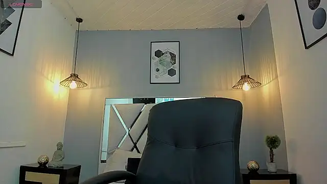 zoe-moreau online show from 03.26.26