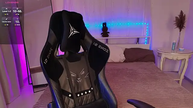 Snapshot of _Melissa_Evans_ chatting on 11.22.25 Melissa Evans online show from 11.22.25