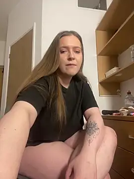 LiahLovexoxx online show from 12.14.25