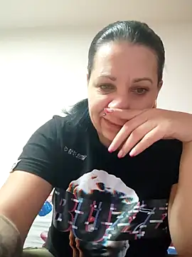 Snapshot of SugarDiamonds chatting on 11.21.25 SugarDiamonds online show from 11.21.25