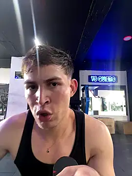 AlexanderBianchi2 online show from 12.17.25