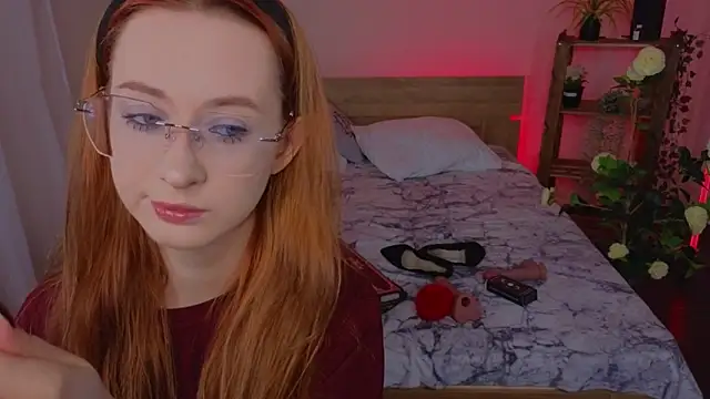 WICKEDEMBER online show from 04.10.26