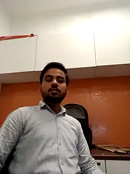 Snapshot of naughtyboyjii chatting on 11.19.25 naughtyboyjii online show from 11.19.25